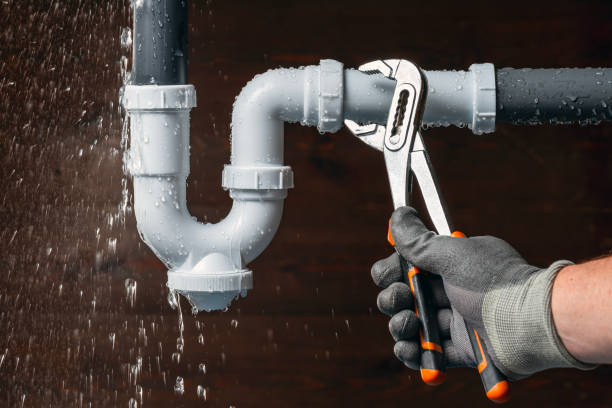 Professional Gas Line Repair technician working in Lakeland, MI